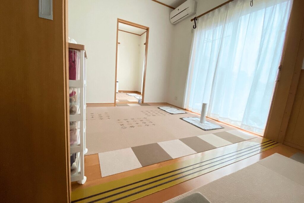 引き戸でつながった平屋の室内。部屋同士を自由に行き来しやすい我が家の様子。